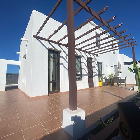 Vila Casa Amarillo Del Sol Playa Blanca  Exteriér fotografie